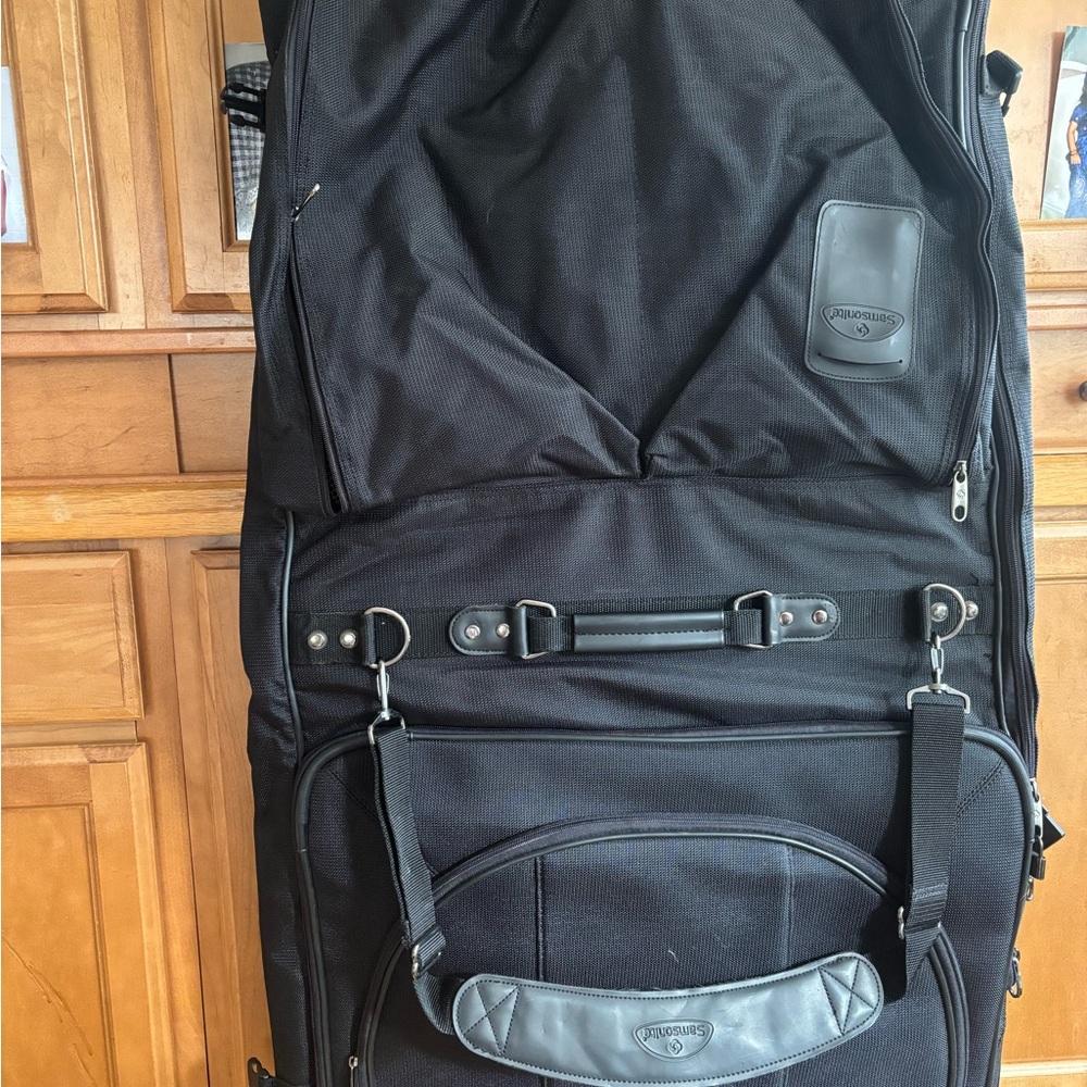 Samsonite Black Hanging Garment Travel Bag